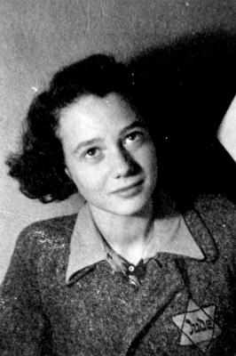 Dita Kraus. Place and date unknown.
Yad Vashem Photo Archive, Jerusalem. 6009/3.