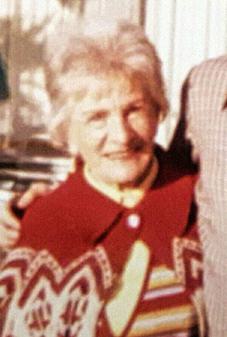 photo of 14 Irka with nephew David and Niece Jessica 1979