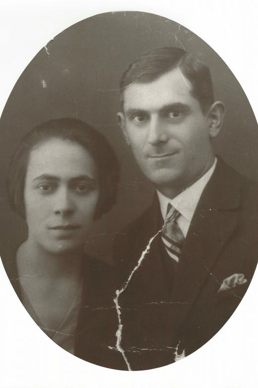 Morris’s parents, Pashi and Rudolph Leider, before the war. Date and place unknown.