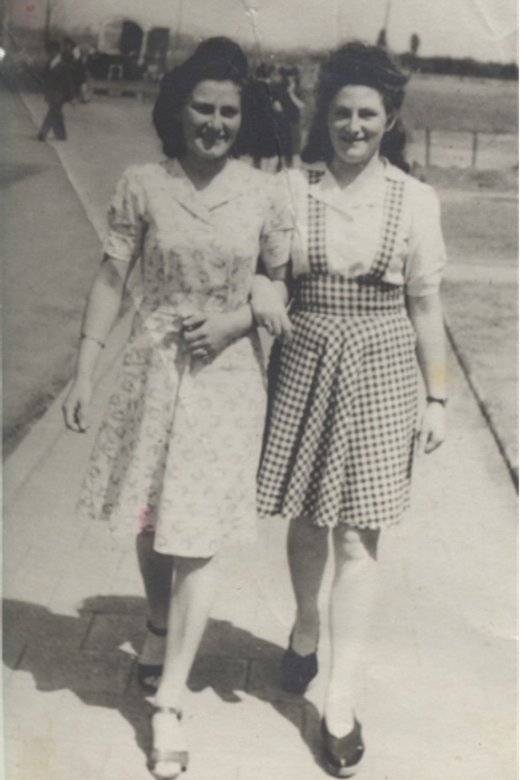 Rose (right) with her aunt Rose (left), in 1946.