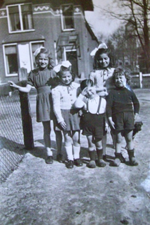 Gershon (front, centre) with other Jewish war orphans at the recuperating centre on the North Sea coast. The Netherlands, circa 1945. Courtesy of Crestwood Oral History Project.
