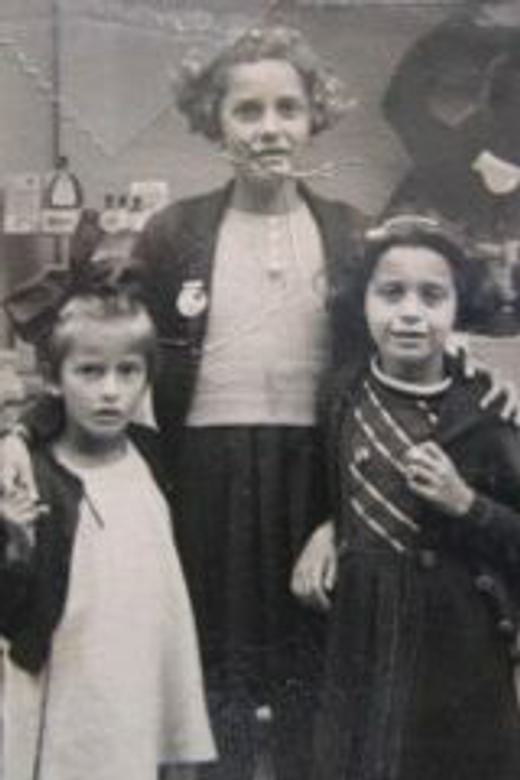 Photo taken by the German soldier and displayed in the pharmacy in Leerdam